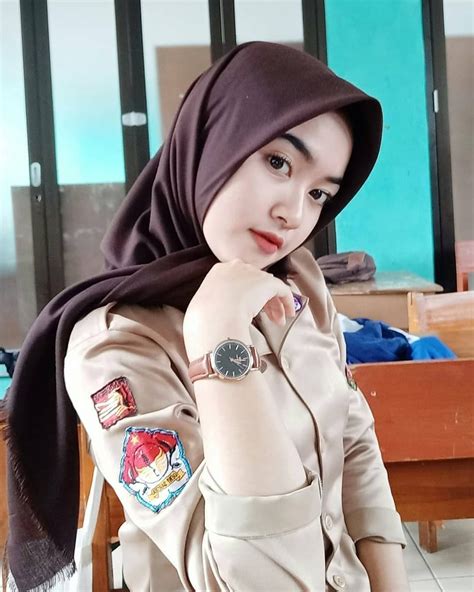 Pelajar SMA Ngewe Desah